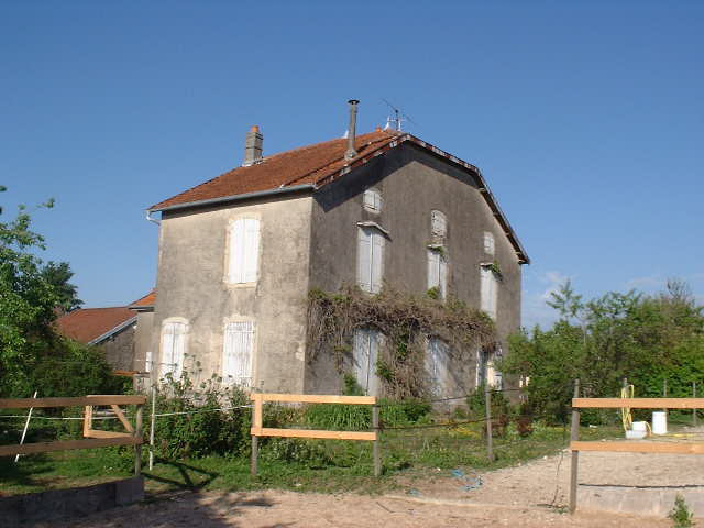 Maison de caractère met mooie tuin, Haute Marne, Frankrijk