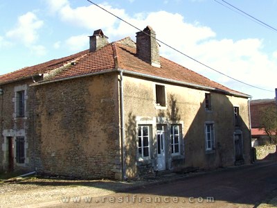 Mooie te renoveren dorpswoning, Haute Marne, Frankrijk