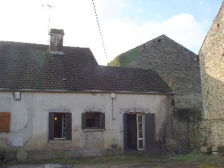 Te renoveren woning met plaats en leuke tuin, Haute Saône, Frankrijk