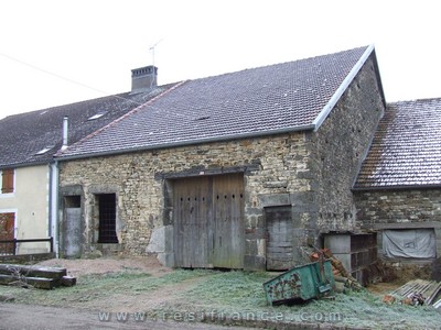 Natuurstenen gebouw met schitterend uitzicht, Haute-Marne, Frankrijk