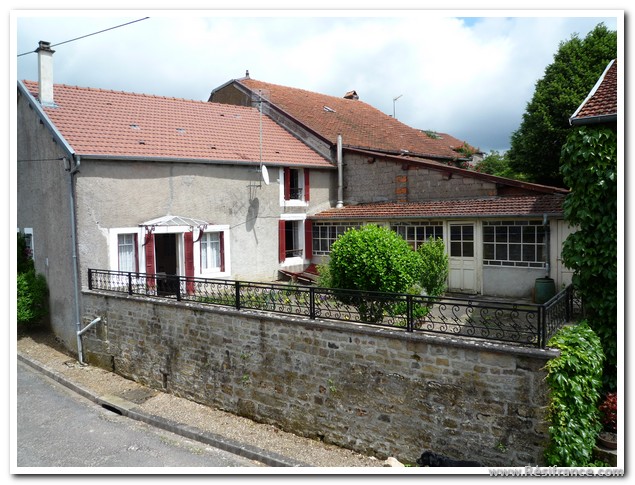 Leuke dorpswoning en dépendance met prachtig uitzicht, Haute-Marne, Frankrijk