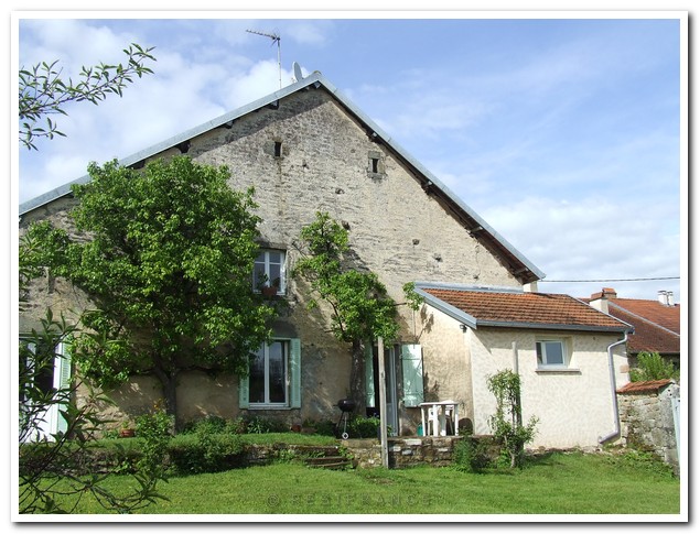 Charmante dorpswoning met mooie tuin en uitzicht, Haute-Saone, Frankrijk