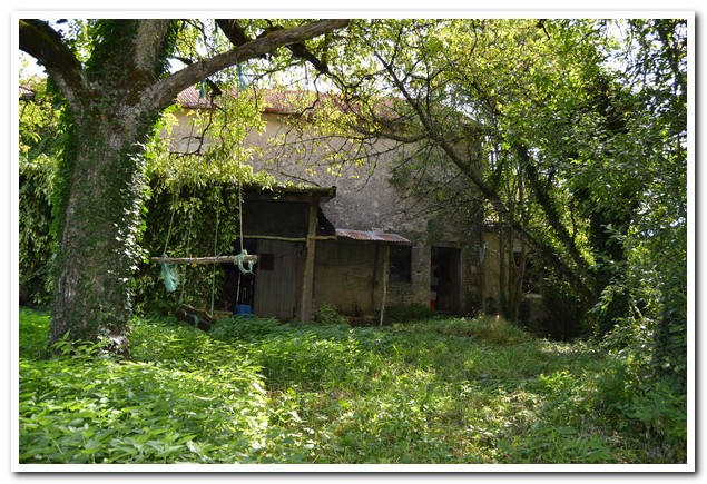 Op de knappen dorpswoning met tuin, Haute-Saone, Frankrijk