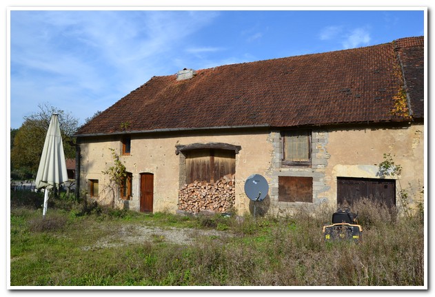 Vrijstaande te renoveren boerderij met uitzicht, Haute-Marne, Frankrijk