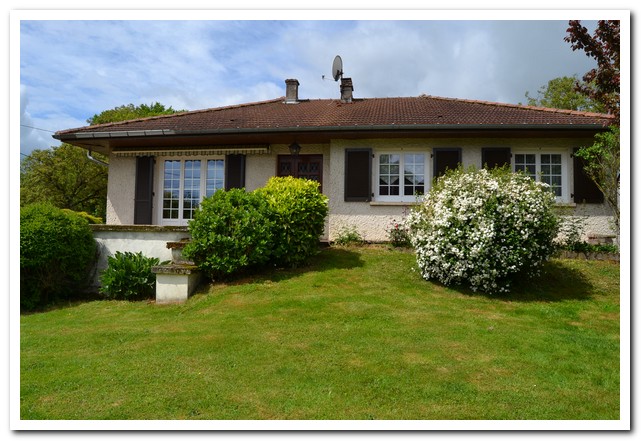 Vrijstaande woning met tuin en boomgaard, Haute-Saone, Frankrijk