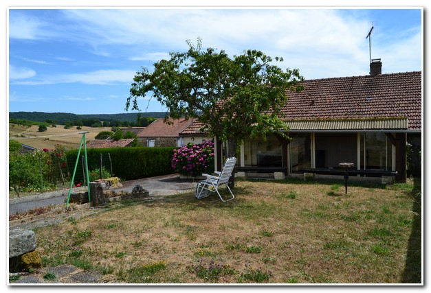 Charmant vrijstaand huis met prachtig uitzicht, Haute-Marne, Frankrijk