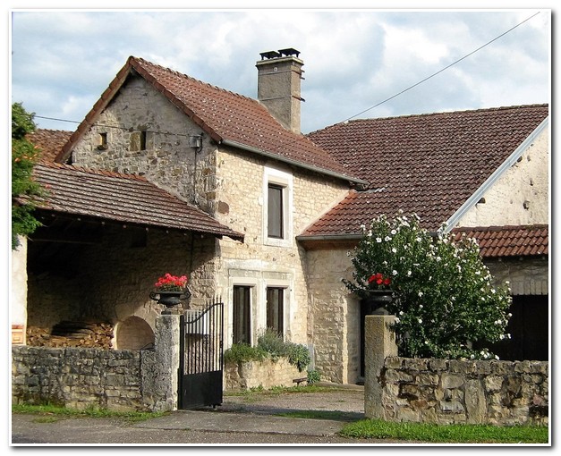 Vrijstaande dorpswoning met tuin en uitzicht, Haute-Saone, Frankrijk
