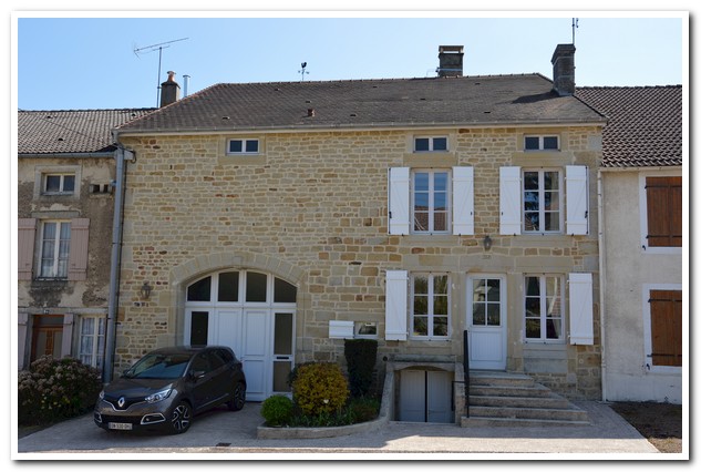 Gerenoveerd karakter huis met een prachtig uitzicht, Haute-Marne, Frankrijk