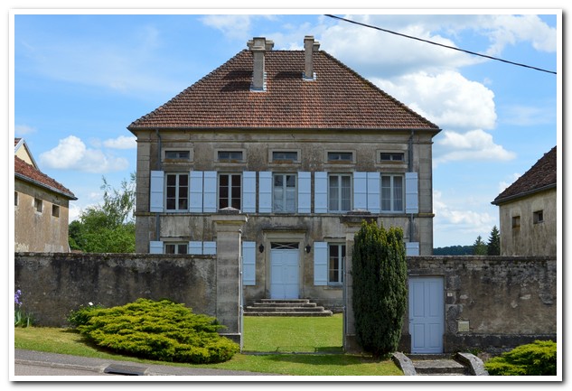Prachtige pastorie met bijgebouwen, Haute-Saone, Frankrijk