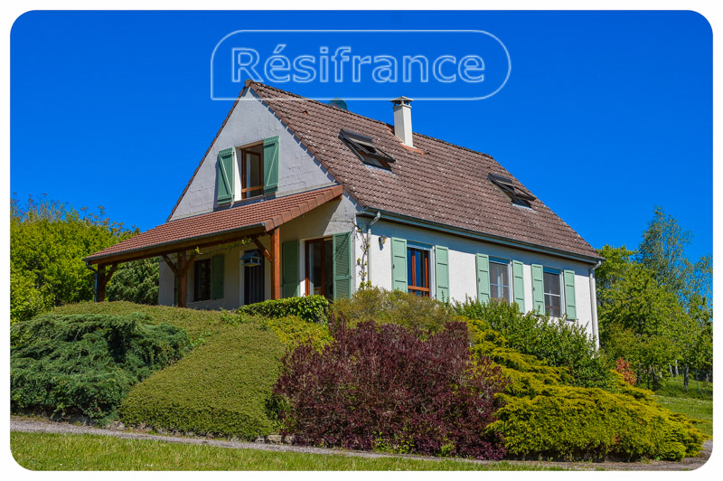 Schitterend gelegen woonhuis met 1,95 HA en uitzicht, Haute-Marne, Frankrijk