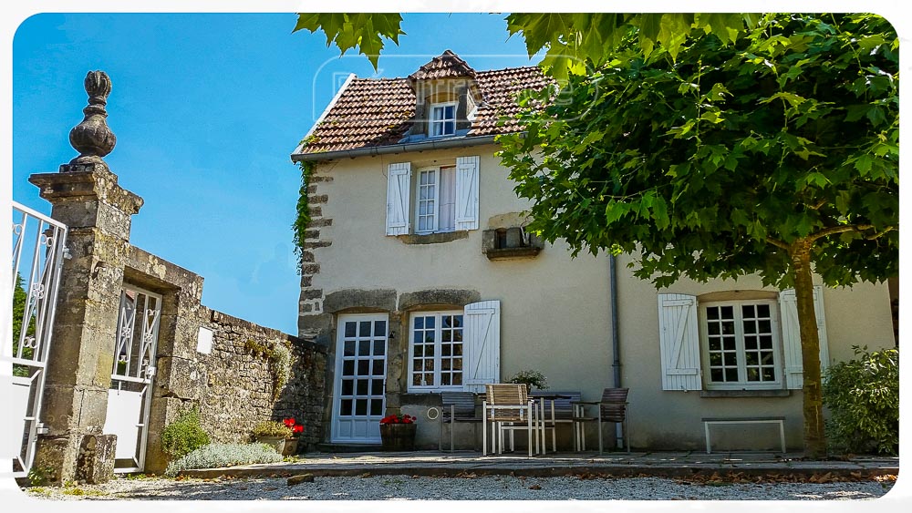 Karakteristieke dorpswoning met gite en grote tuin, Haute-Marne, Frankrijk