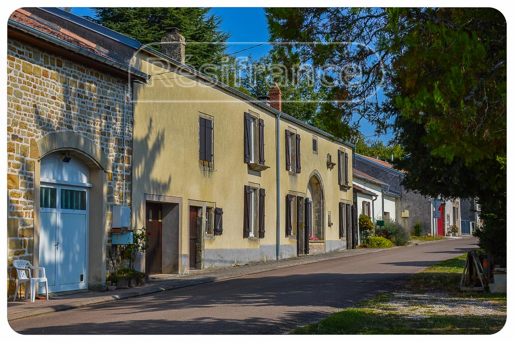 Ruime dorpswoning met mooie tuin en uitzicht, Haute-Marne, Frankrijk