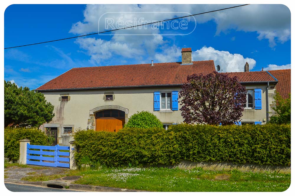 Karakteristieke dorpswoning met mooi terrein en schitterend uitzicht, Haute-Marne, Frankrijk