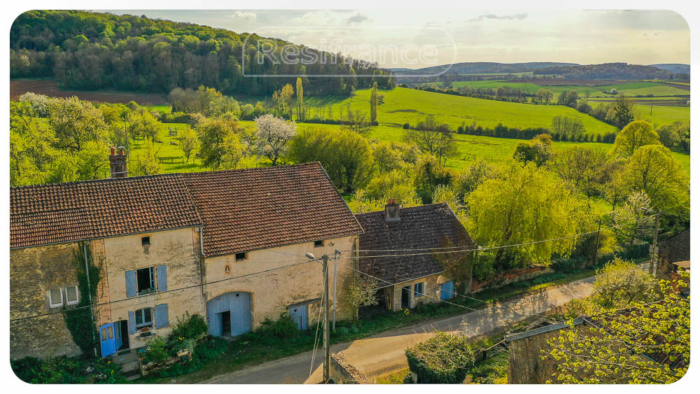 Charmante dorpswoning met mooie tuin en uitzicht, Haute-Saone, Frankrijk