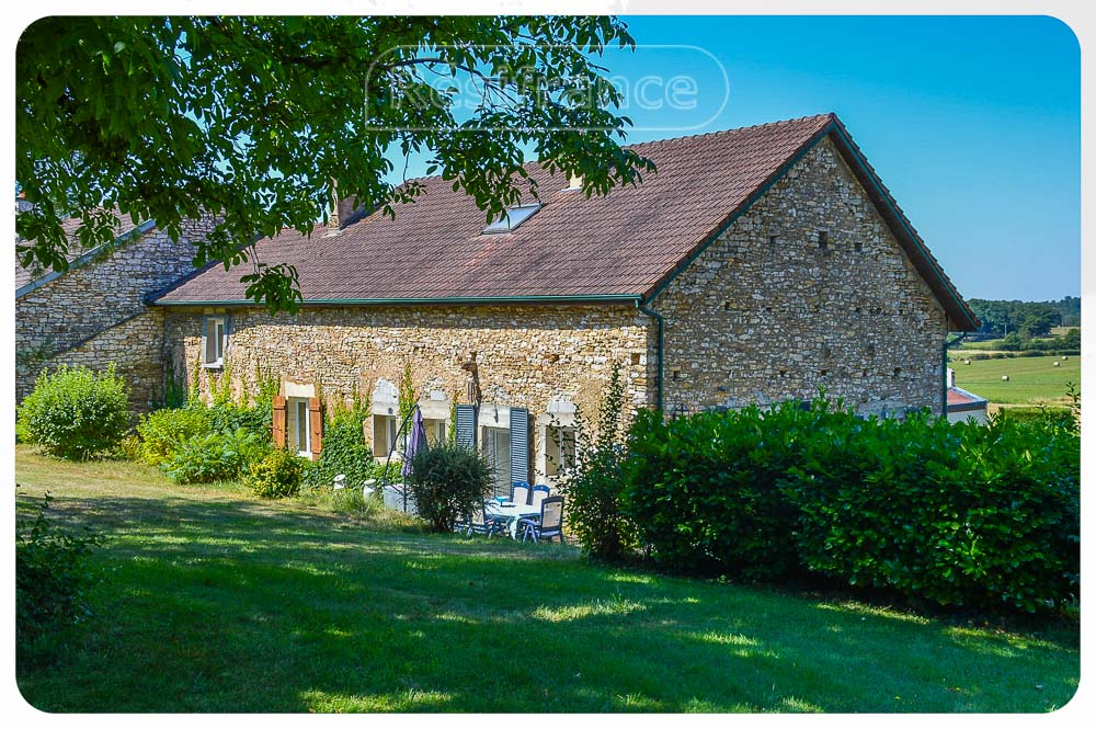 Mooi gelegen dorpswoniing met grote tuin en schitterend uitzicht, Haute-Saone, Frankrijk