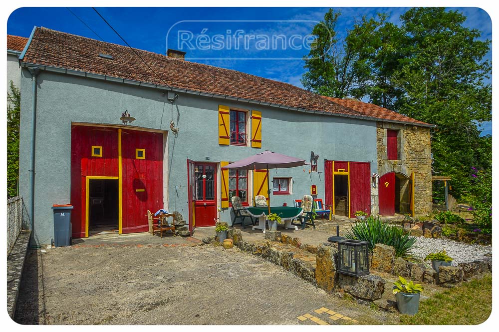 Karakteristieke dorpsboerderij met ruime tuin en mooi uitzicht, Haute-Marne, Frankrijk