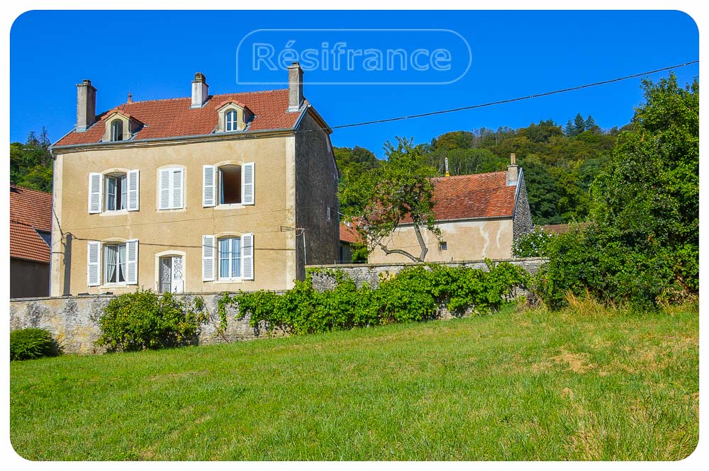 Maison de Caractère met mooie tuin en schitterend uitzicht, Haute-Saone, Frankrijk