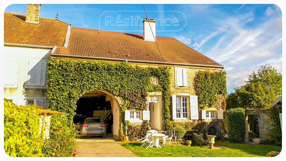 Karakteristieke dorpsboerderij schitterende tuin en uitzicht, Haute-Marne, Frankrijk