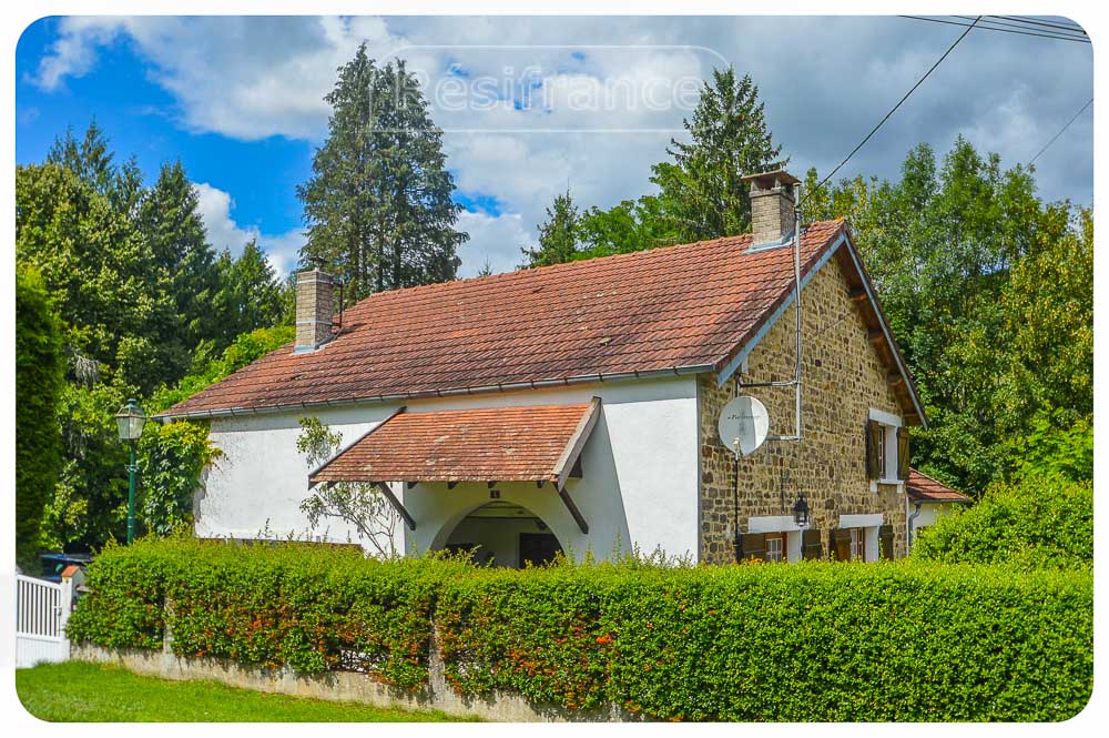 Charmante maison de village avec très joli jardin bordé par cours d'eau, Haute-Marne, Frankrijk