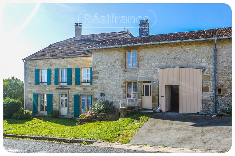 Maison de caractère met terrein, oude boerderij en schitterend uitzicht, Haute-Marne, Frankrijk